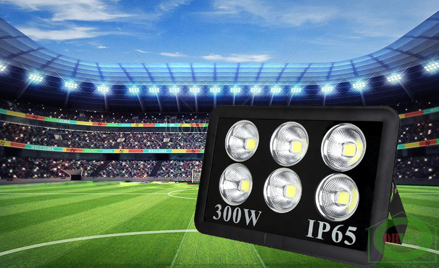 Đèn pha led 300w chiếu sáng sân bóng đá mini